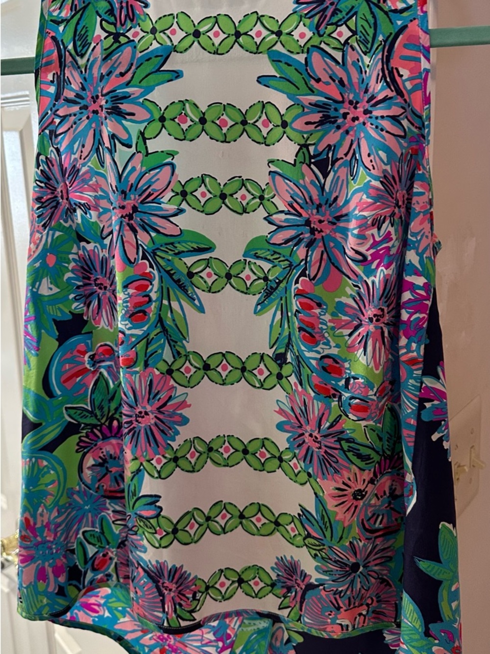 Lilly Pulitzer 100% Silk Floral-Print Sleeveless Tank with Pink, Green & Blue - Picture 2 of 7